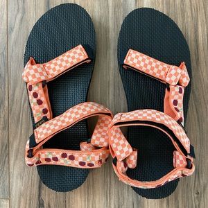 Teva Midform Universal Sandal - Cherries